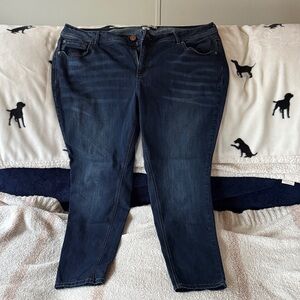 Classic Navy Women's Skinny Jeans